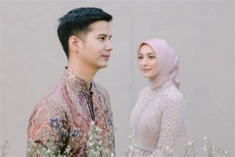 gugat cerai mega iskanti ditipu suami|Istri Jangan Asal Gugat Cerai Suami, Ini Risiko Fatalnya.
